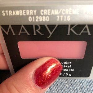 Mary Kay Strawberry Cream mineral cheek color